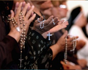 Praying rosary in Iraq