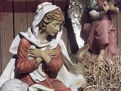 mary creche nativity